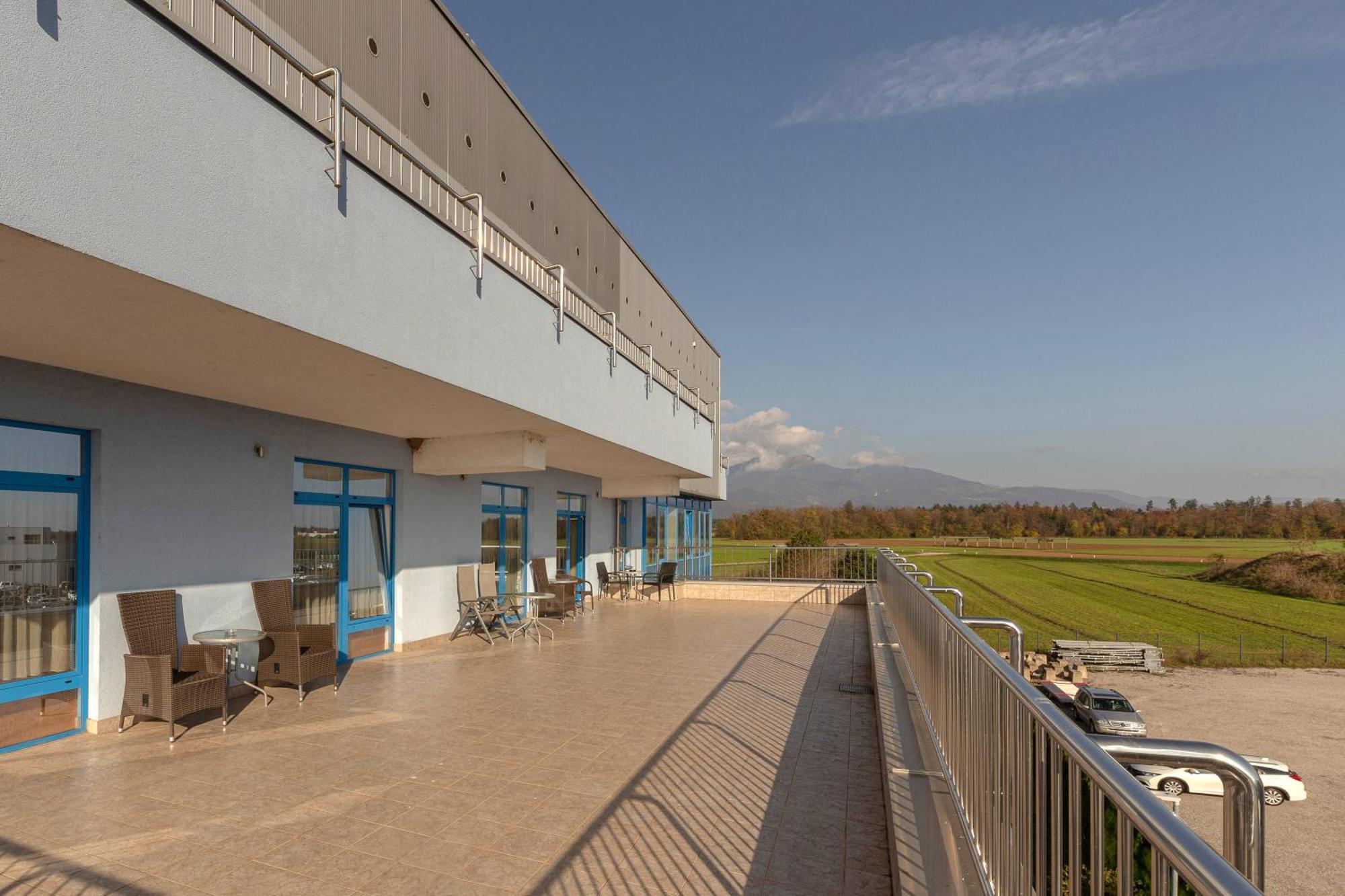 Garni Hotel Azul Kranj Exterior foto