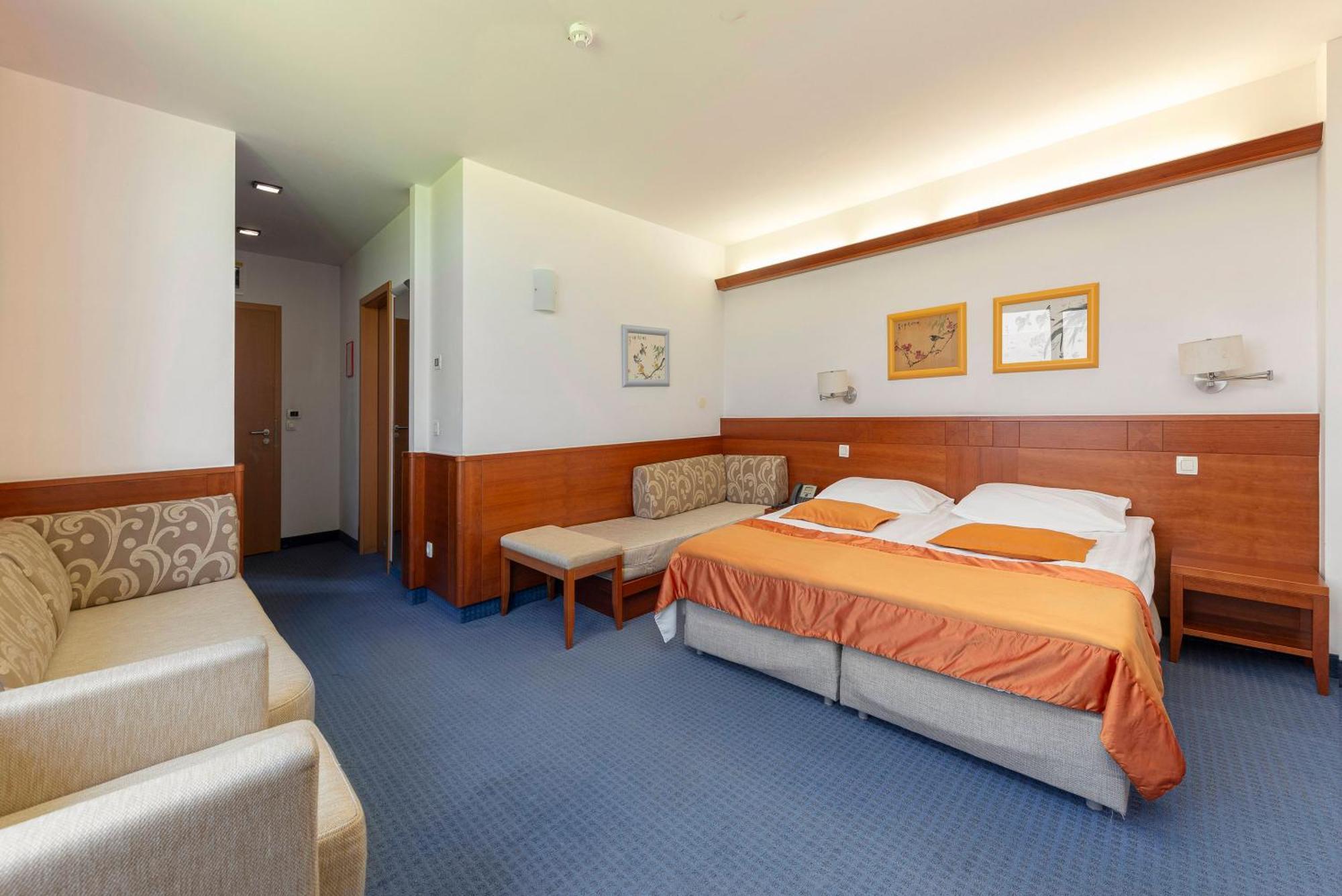 Garni Hotel Azul Kranj Exterior foto