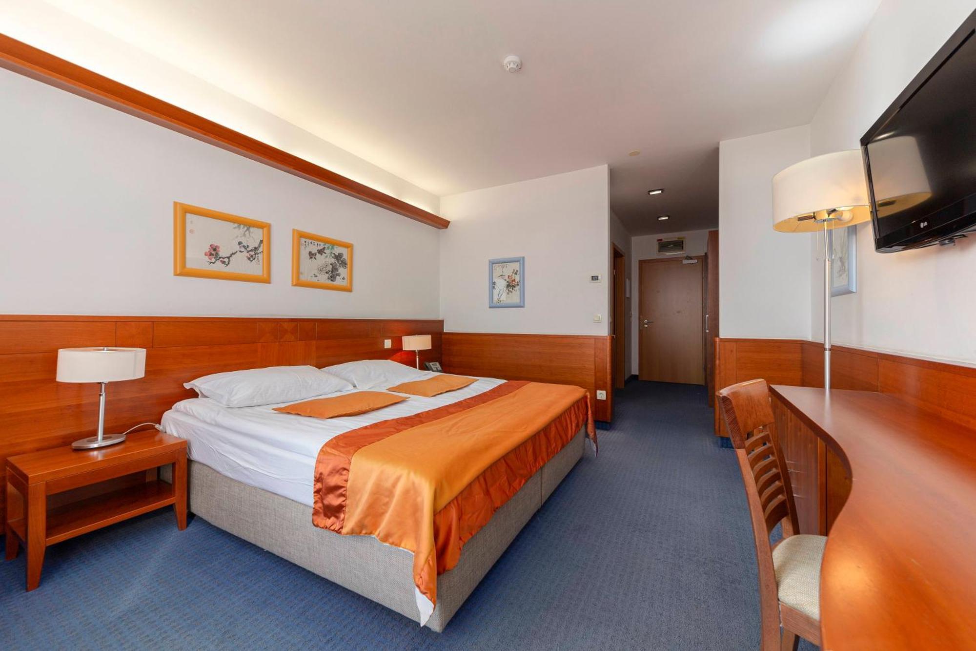 Garni Hotel Azul Kranj Exterior foto